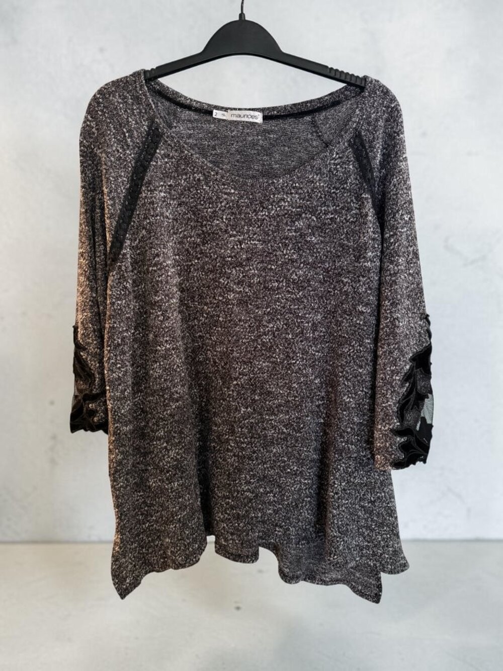 Women's Maurices Plus Size Black with White Speckles 3/4 Laced Sleeves Top Sz 2